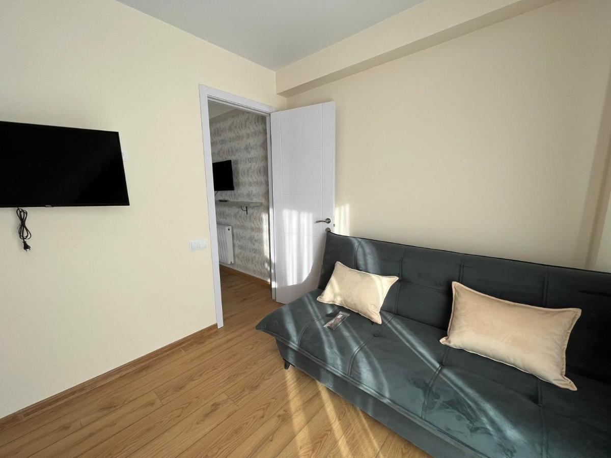 Delux Apartment For 6 Guest, New غودوري المظهر الخارجي الصورة