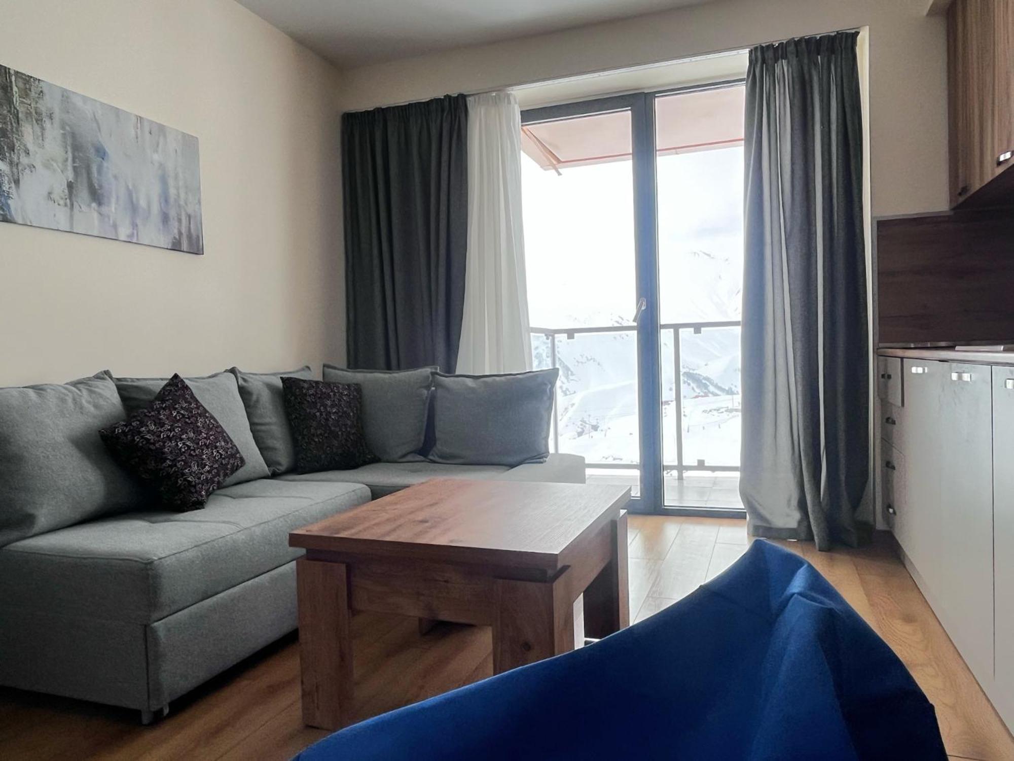 Delux Apartment For 6 Guest, New غودوري المظهر الخارجي الصورة